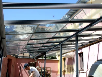 Montaje de la cubierta acristalada de la terraza