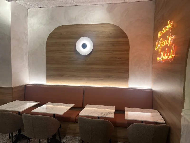 Interior reformado de Maison Kayser en Jorge Juan 21, Madrid
